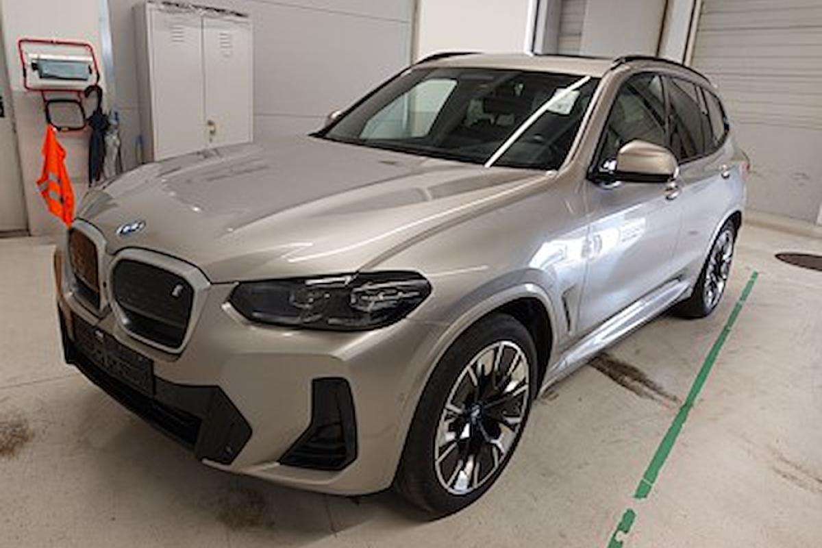 2022 BMW IX3